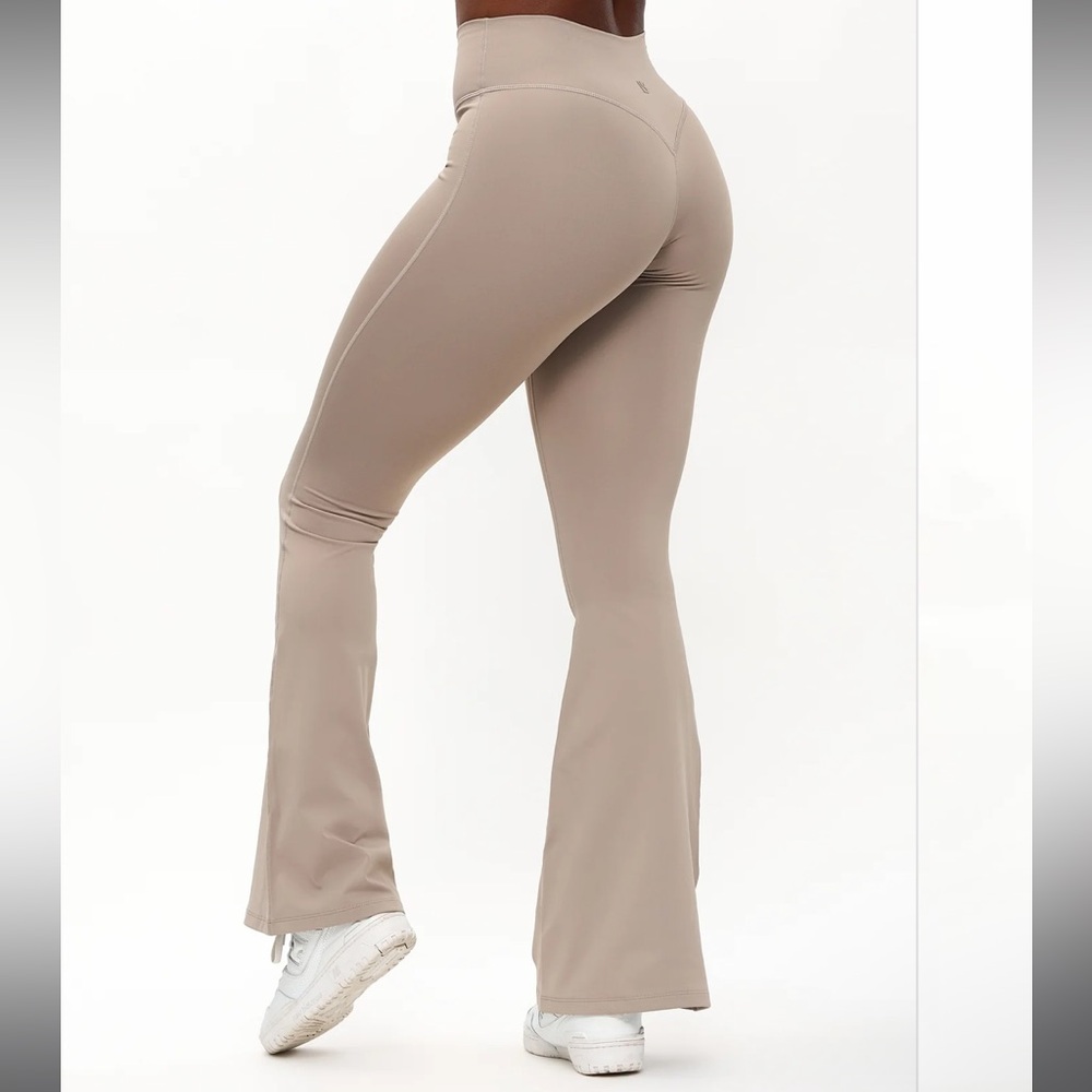 Buffbunny Colorado Fleece Flare Black Leggings